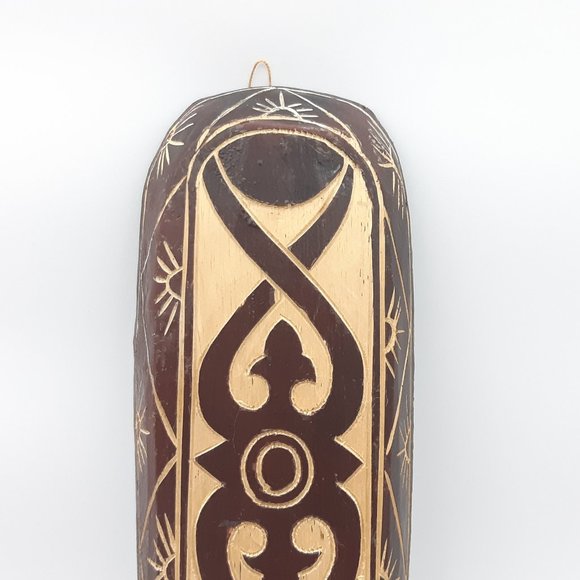 Indonesian Wall Mask With Carving - Picture 9 of 11